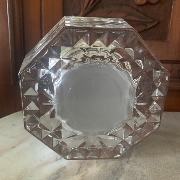 Staiger crystal quartz clock. Made in Germany. Uses 1 AA battery. Beautiful ❣️ - Picture 4 of 7